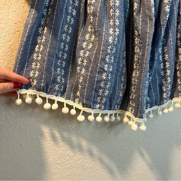 Women’s Sadie & Sage blue embroidered off shoulder cropped blouse size small S - Picture 2 of 6